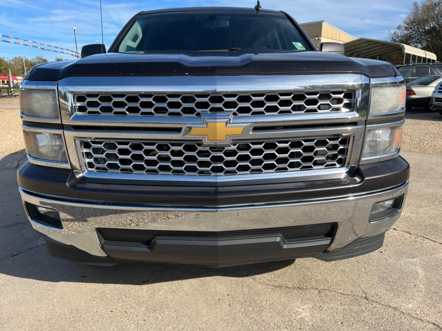 2015 Charcoal /Black Chevrolet Silverado 1500 LT (3GCPCREC1FG) with an 5.3L V8 engine, 6-Speed Automatic transmission, located at 4520 Airline Hwy, Baton Rouge, LA, 70805, (225) 357-1497, 30.509325, -91.145432 - 2015 Chevy Crew Cab LT 153K Miles, 5.3 V8, Power Windows & Locks, Cold A/C, Tow Pkg. NO IN HOUSE FINANCING. FOR INFO PLEASE CONTACT JEFF AT 225 357-1497 CHECK OUT OUR A+ RATING WITH THE BETTER BUSINESS BUREAU WE HAVE BEEN A FAMILY OWNED AND OPERATED BUSINESS AT THE SAME LOCATION FOR OVER 45 YEARS. W - Photo#2